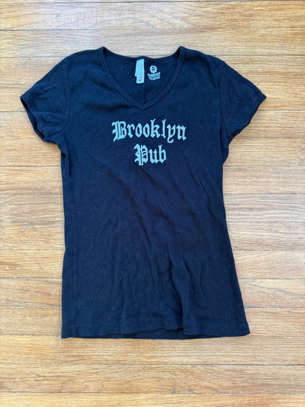 Brooklyn Pub Black Graphic V‑Neck Tee